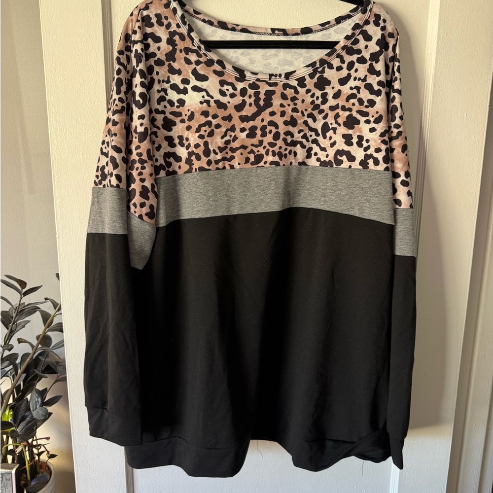 SHEIN Leopard Panel Colorblock Pullover Sweatshirt - Tan, Gray & Black